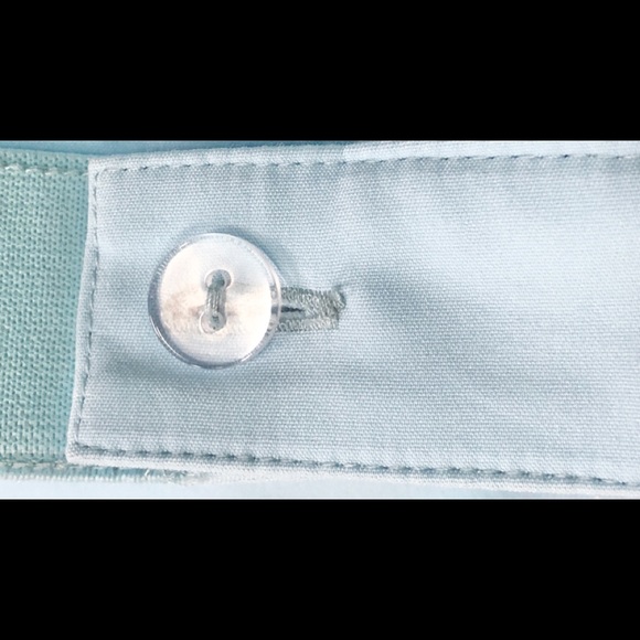 💙💙LIGHT BLUE CAPRIS PANT💙💙 - Picture 4 of 13